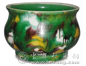 中国收藏网---新闻中心--康熙素三彩虎皮斑纹圈足钵式炉