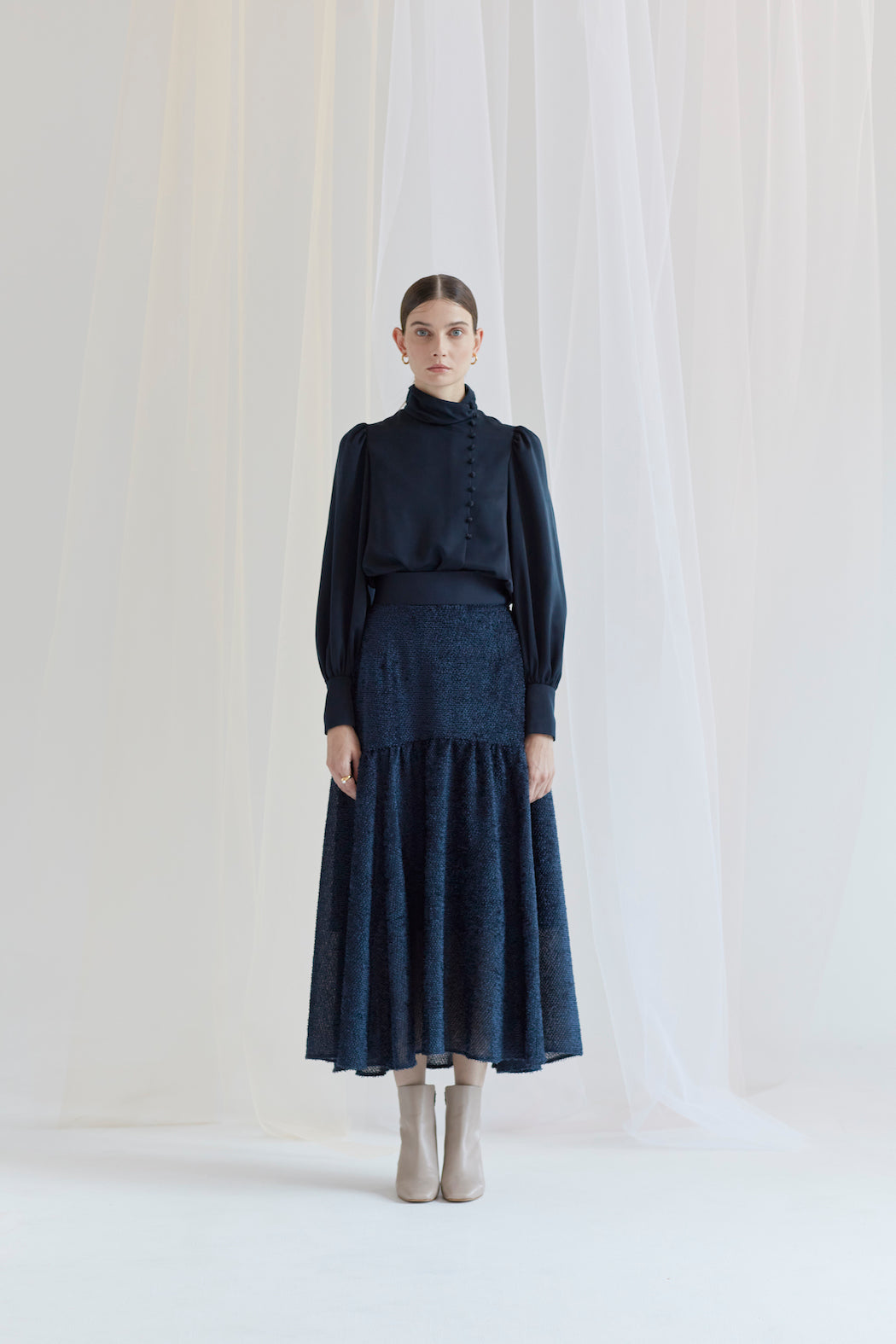 Audire drape blouse (Navy)