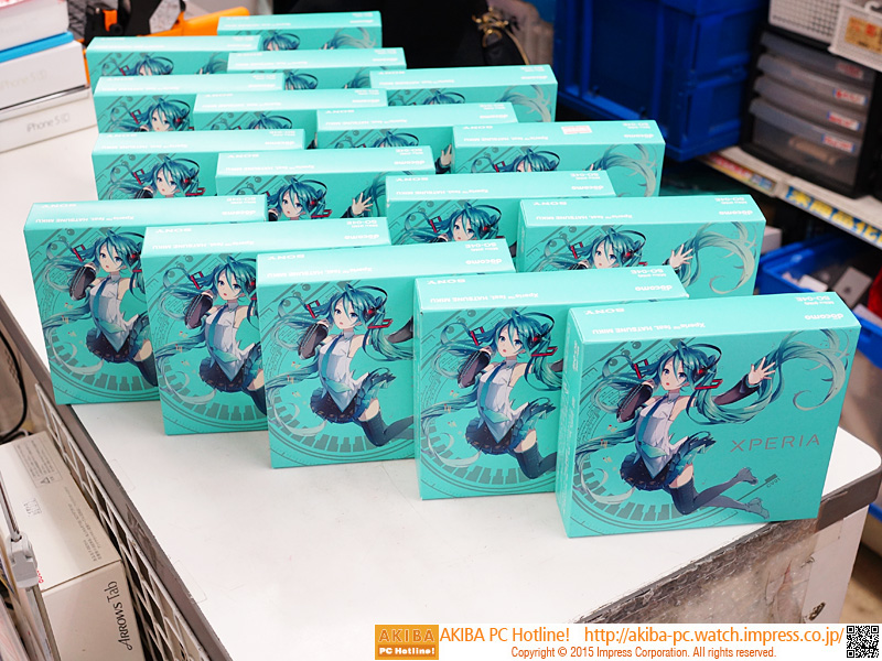 ミクがまた“ニク”に、初音ミク仕様のXperiaが再び特価販売中 （取材中