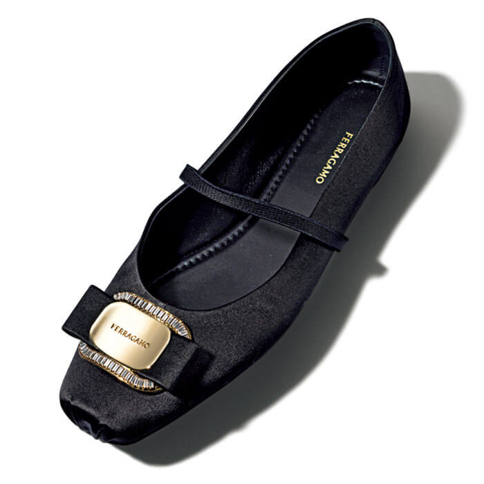 ストラップやローヒールで楽ちん♪【フェラガモ】なら特別感あるバレエ