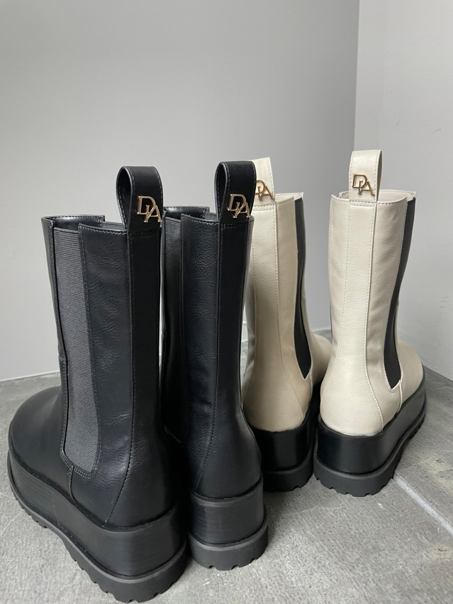 Accent logo side gore boots | DIANTÉ (ディアンテ)公式通販サイト