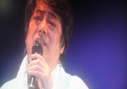 沢田研二 正月コンサート2007「ワイルドボアの平和」: DYNAMITE