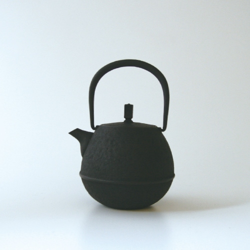 南部鉄器 急須 / 空間鋳造 Egg 中 黒 0.4L【ゆうパケット不可