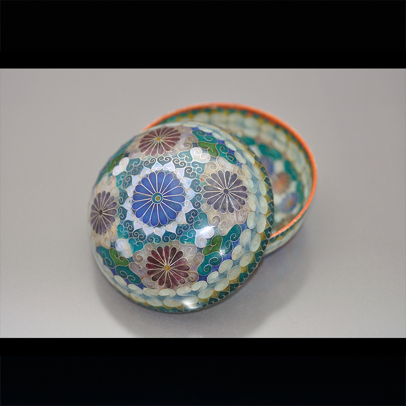 Hiromi-Art Gallery:菊華紋省胎七宝 合子（ごうす）