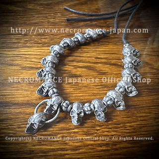 ネクロマンス NECROMANCE【タイニースカルネックレス Skull Necklace