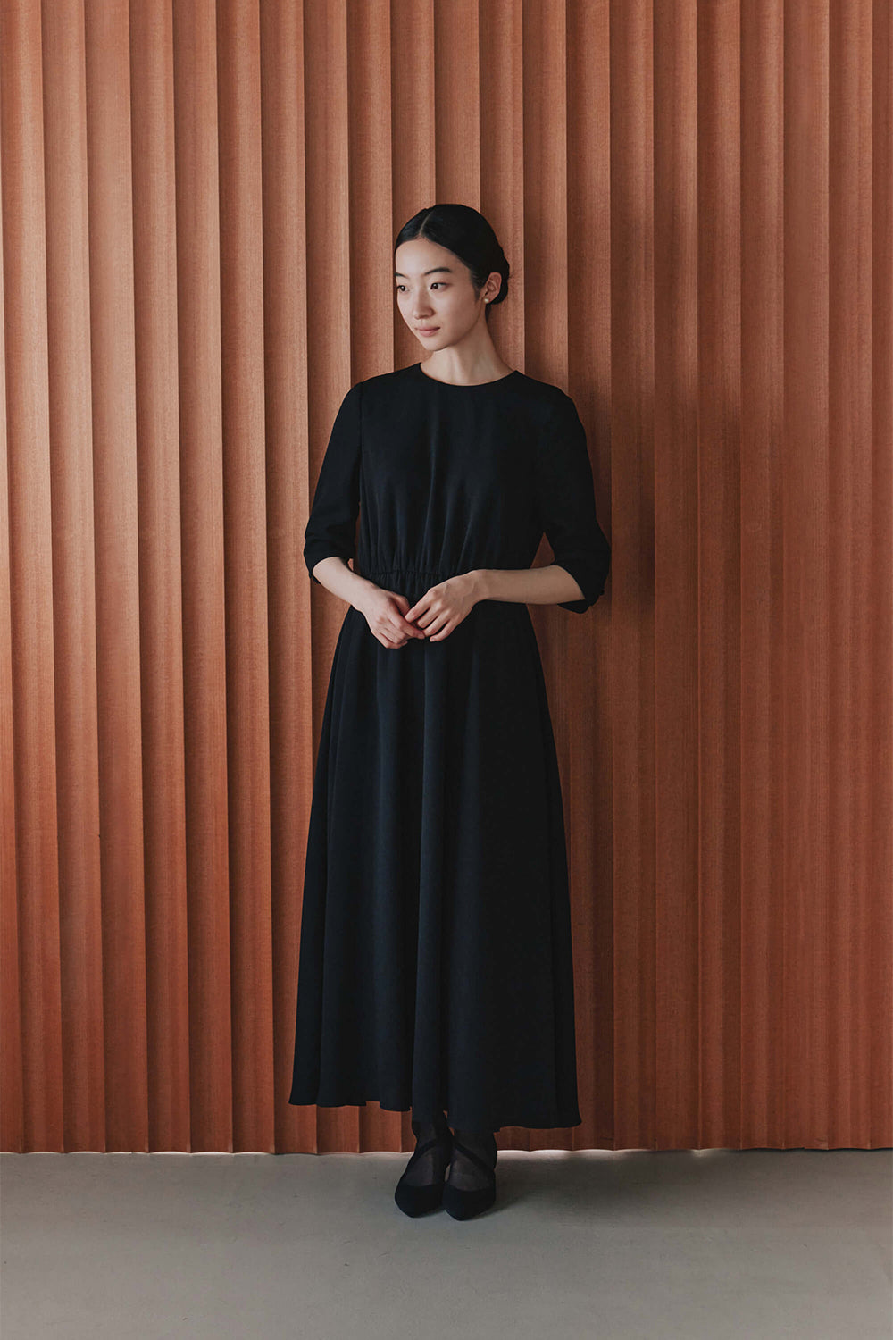 kaene公式オンラインストア ライトシフォンミドルスリーブワンピース