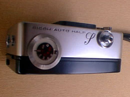 RICOH AUTO HALF S / LOMO Q