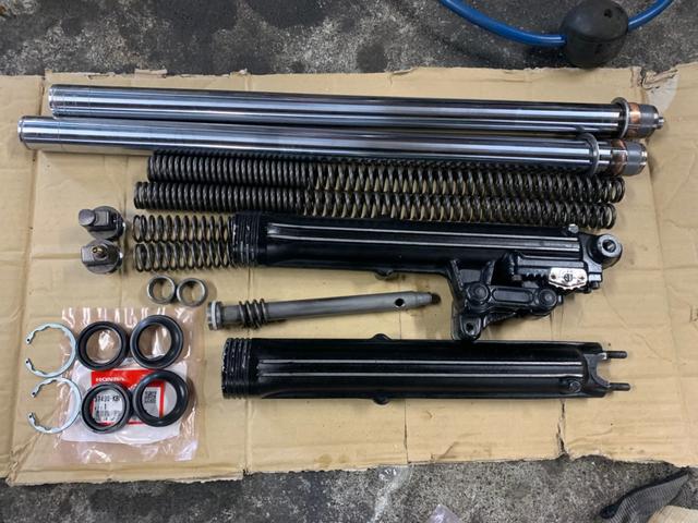 CBX400F フロントフォークオーバーホール（UASの作業実績 2019/10