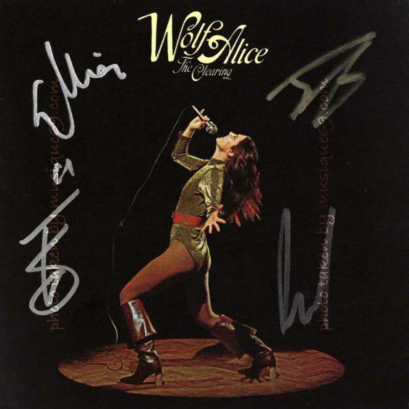 ウルフアリス Wolf Alice - The Clearing: Exclusive Autographed CD