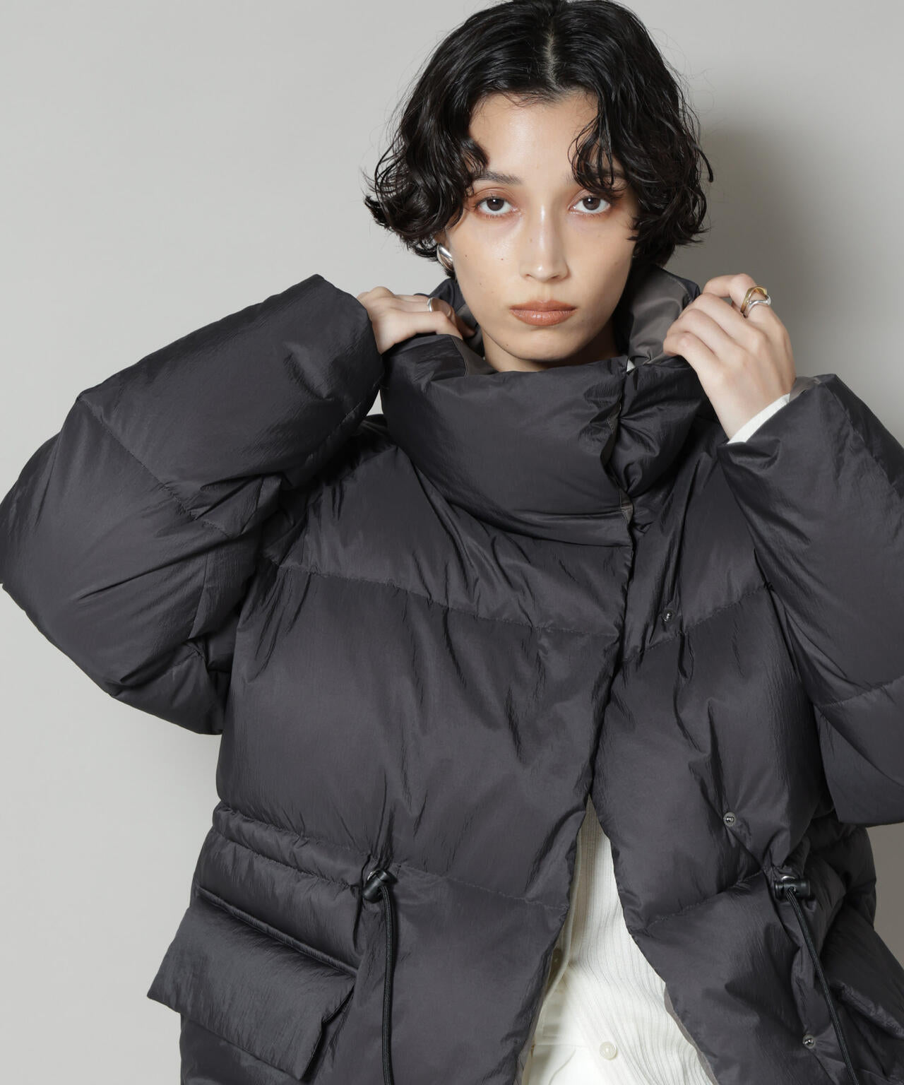 西川ダウン(R) 」バイカラー ボリューム ダウン