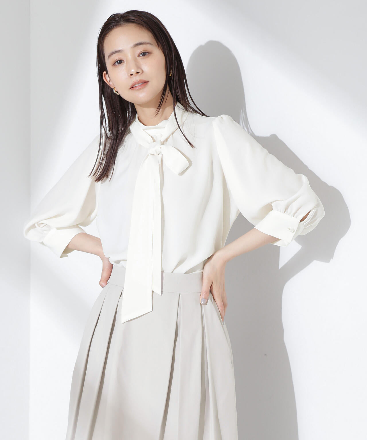 Theory Luxe ボウタイ取り外し可能ブラウス 2way アイボリー Theory