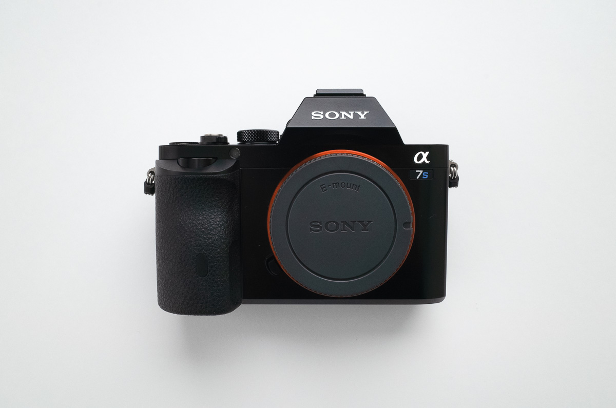 ソニー「初代α7S」は2020年も使える“現役ミラーレスカメラの名機