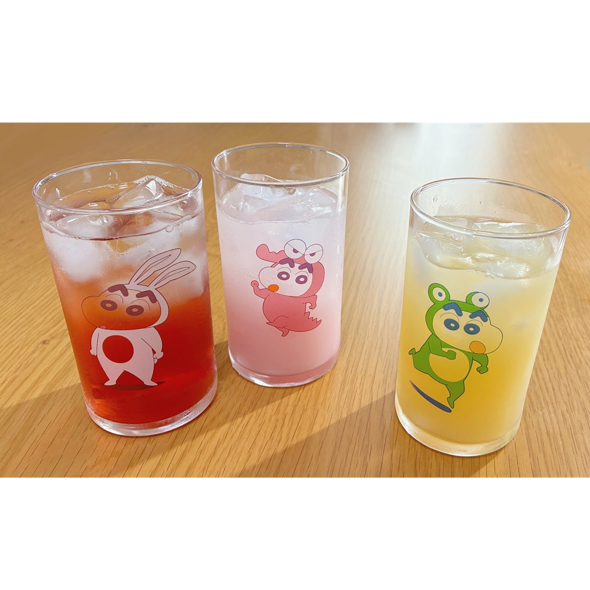 グラス ワニ山さん／カエル／ウサギ – クレヨンしんちゃん公式