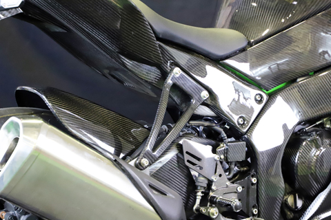 Ninja ZX-10R (2021-) マフラーステーSPL --