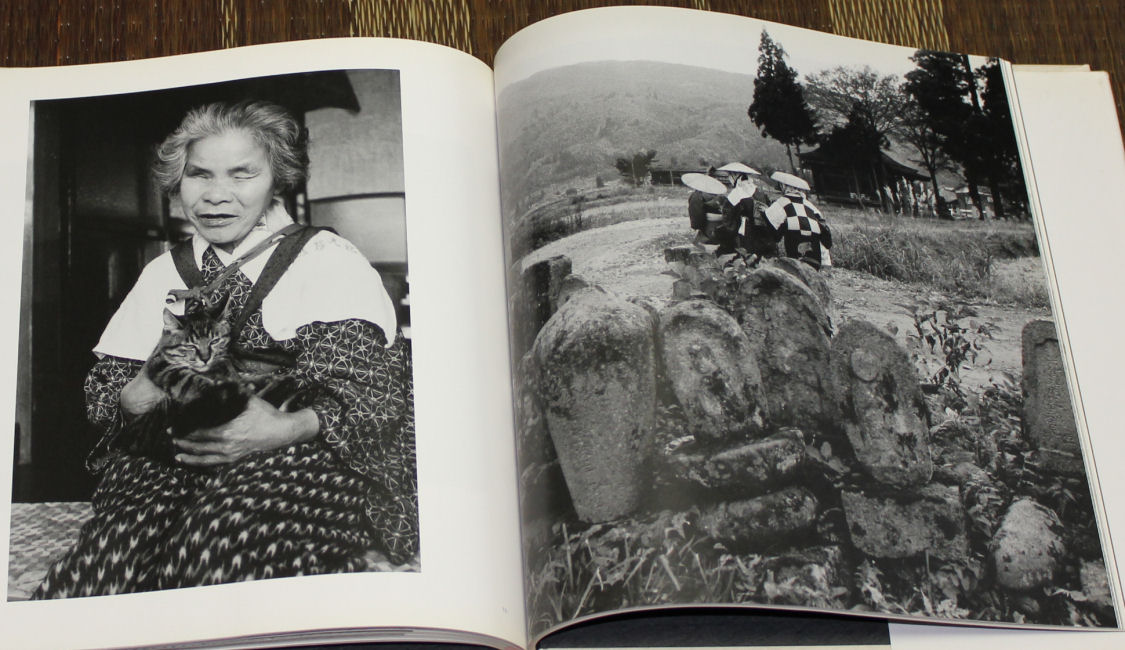 瞽女（ごぜ） 盲目の旅芸人 安達浩写真集」安達浩著 京都書院