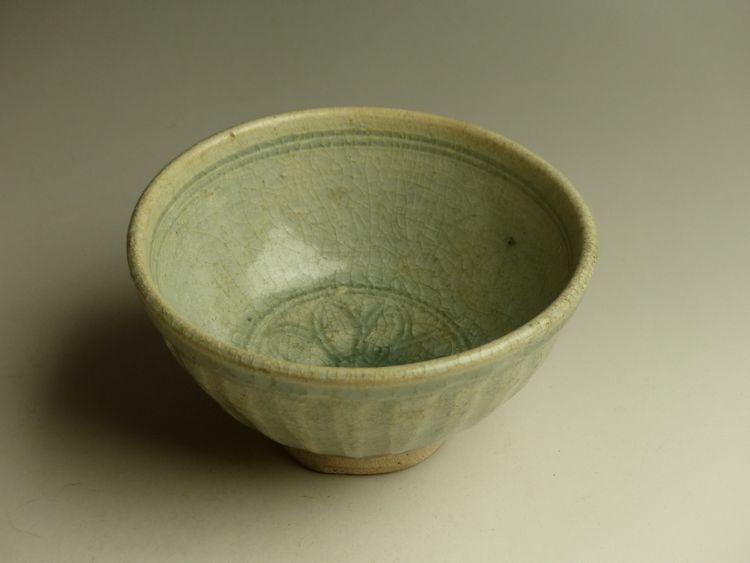 古美術 猫 - 宋胡録青磁茶碗 | 古美術品専門サイト fufufufu.com