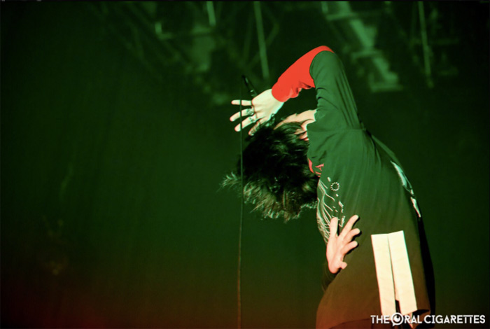 MUZE × THE ORAL CIGARETTE 山中拓也】 コラボレーションしLIVE衣装を