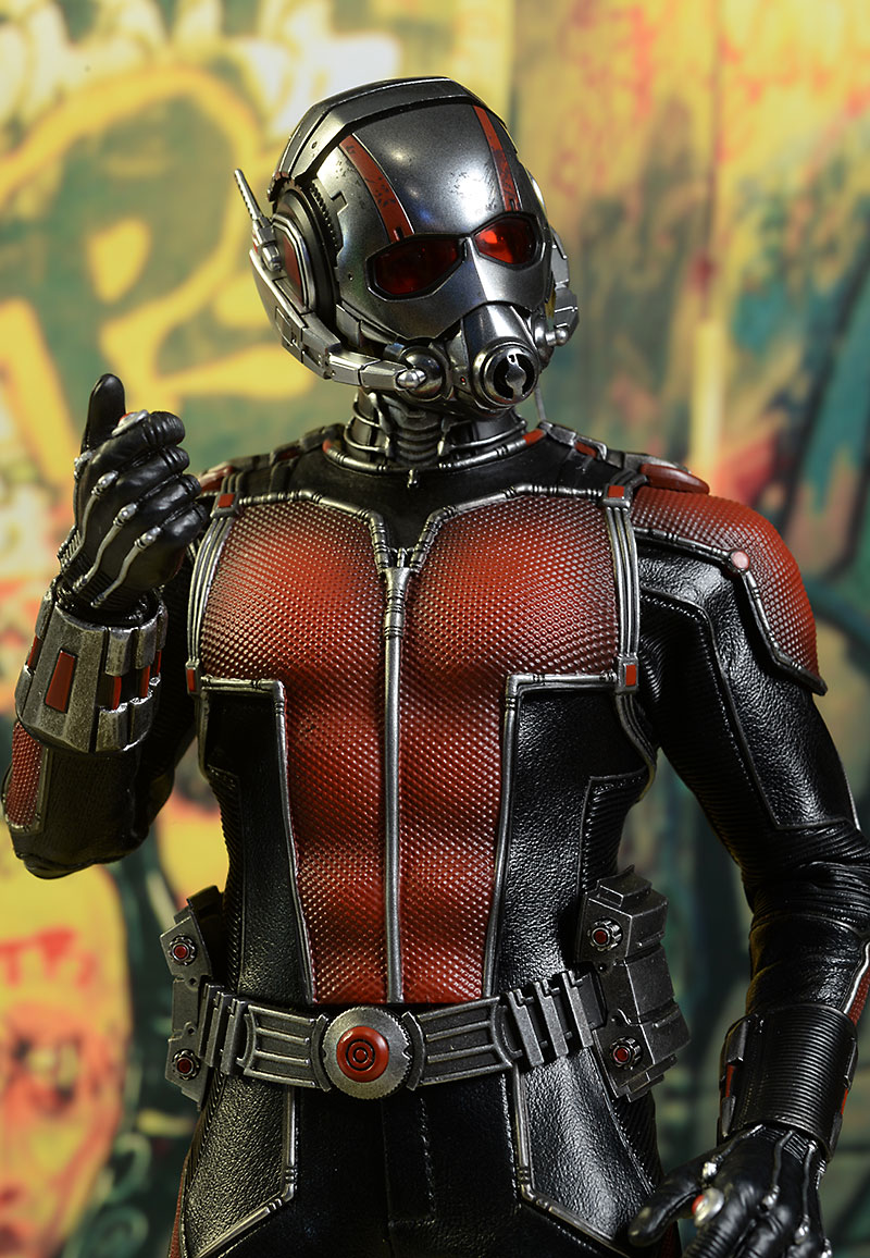 Review and photos of Hot Toys Marvel Ant-Man sixth scale action figure