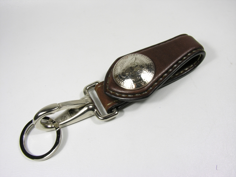 手縫いベルトループキーホルダー01 コンチョ付き/ - 手縫い革工房 Nas