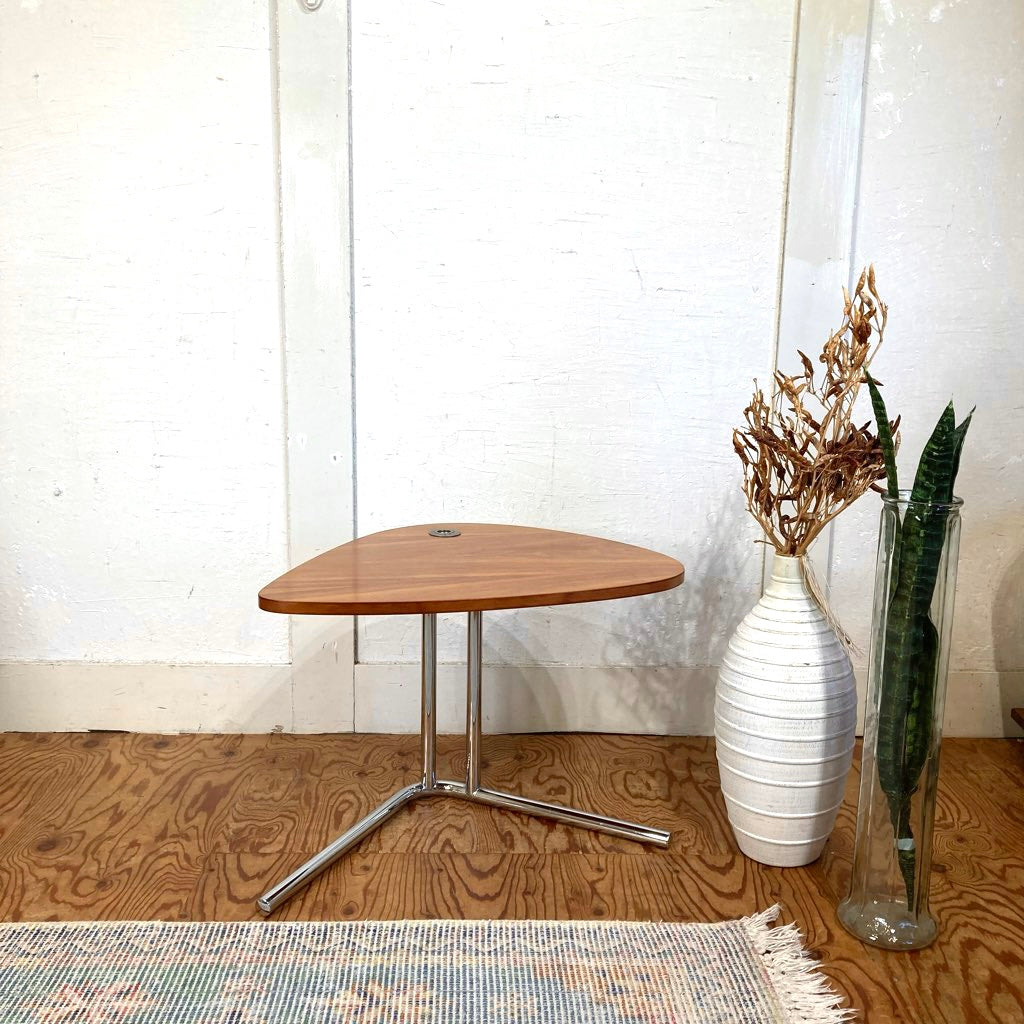 TECTA / テクタ K22 サイドテーブル オーク 中古 三角形 ソファ