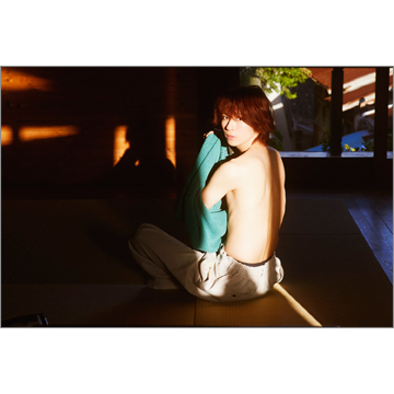 笹森裕貴1st写真集「Sparkling!」 | TOKYO NEWS マガジン＆ムック