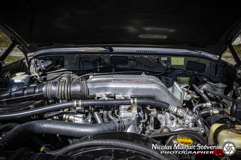 Toyota HJ 61 Land Cruiser Station Wagon Overview