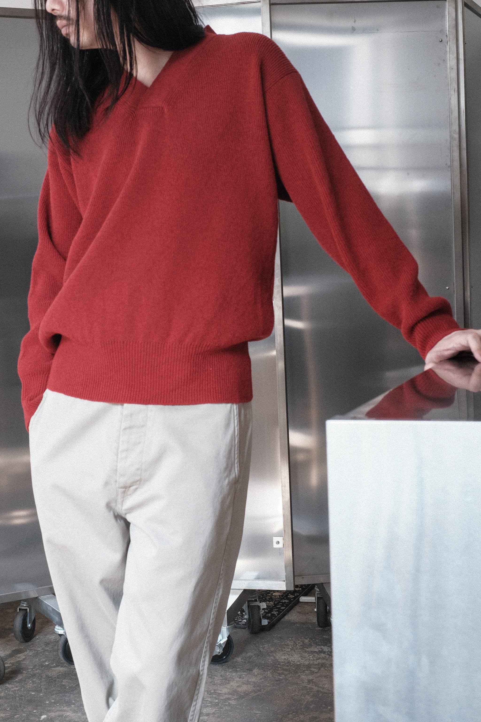 Slopeslow/Cross V Neck Sweater – 3CMA