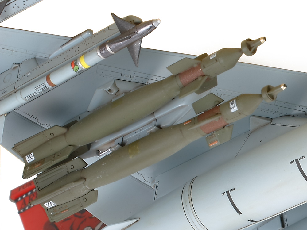 1/48 F-16C ［ブロック25/32］アメリカ州空軍: スケールモデル｜TAMIYA
