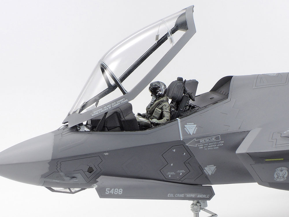 1/72 ロッキード マーチン F-35A ライトニングII: スケールモデル