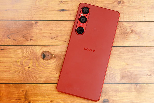 Xperiaでスカーレットモデルが買えるのは今が最後かも！？ - ソニーの