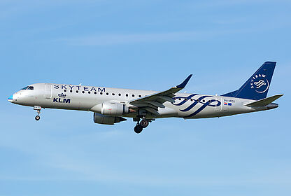 PH-EZX KLM Cityhopper Embraer ERJ-190 | Planespotters.net
