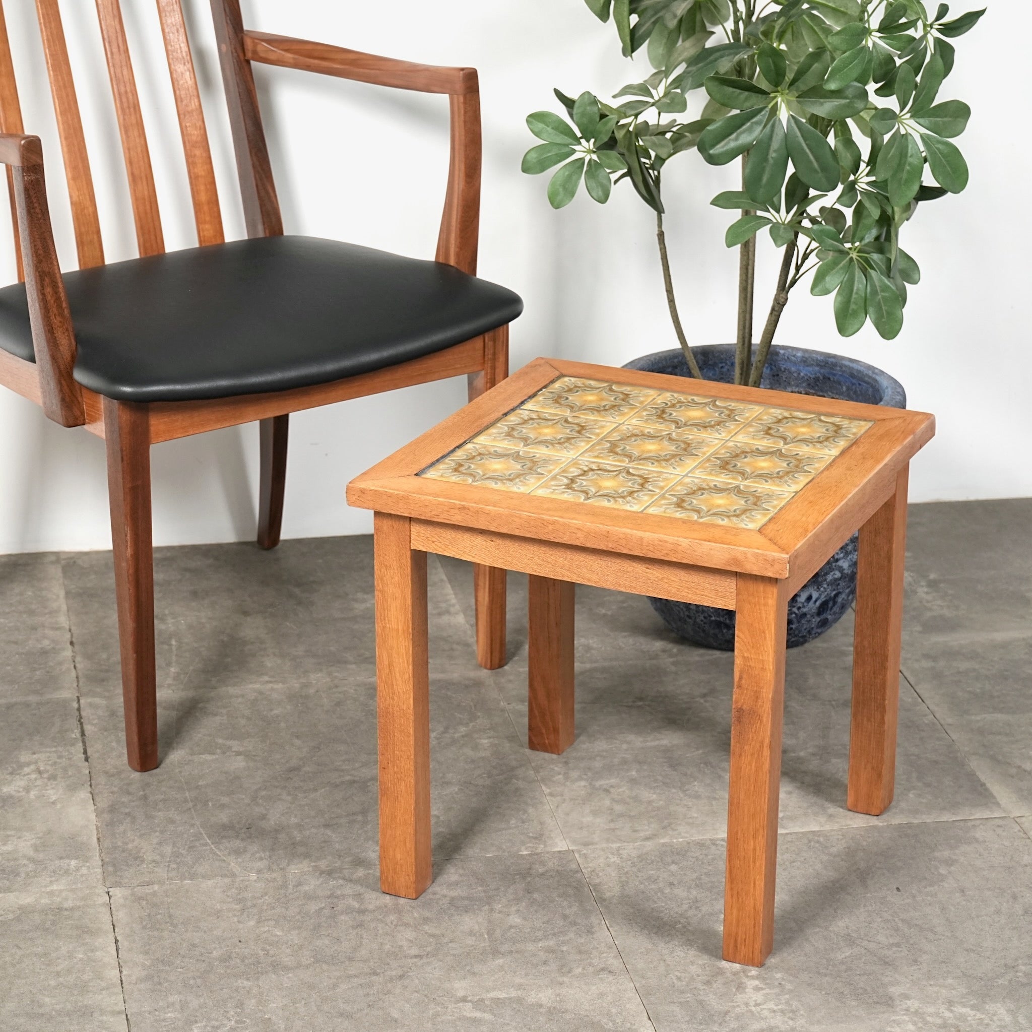 デンマークヴィンテージ タイルトップ サイドテーブル – TIME HYPE