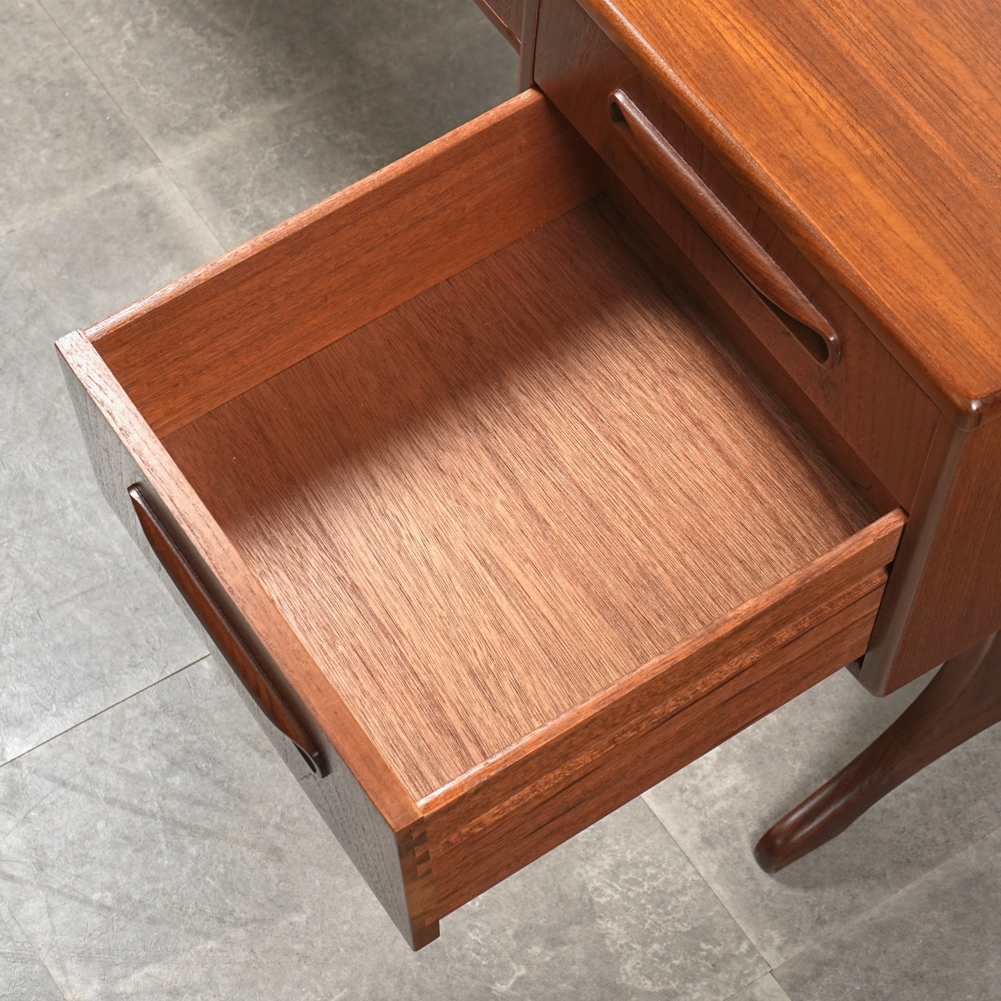 G-PLAN】Fresco ヴィンテージ デスク – TIME HYPE