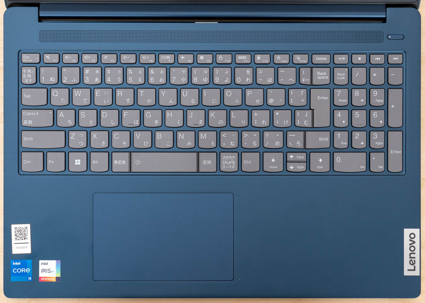 レノボ IdeaPad Slim 5i Gen 8 16型(第13世代Intel Core) の実機