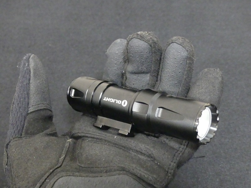 コスパ最強！最適本格プロ仕様フラッシュライト Olight Odin mini