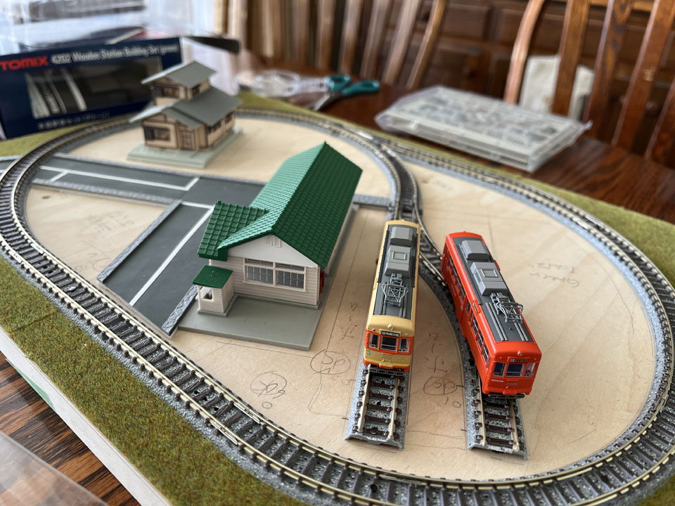 A3サイズの鉄道模型 ジオラマ作り開始 駅舎と道路 | Toshi's Blog
