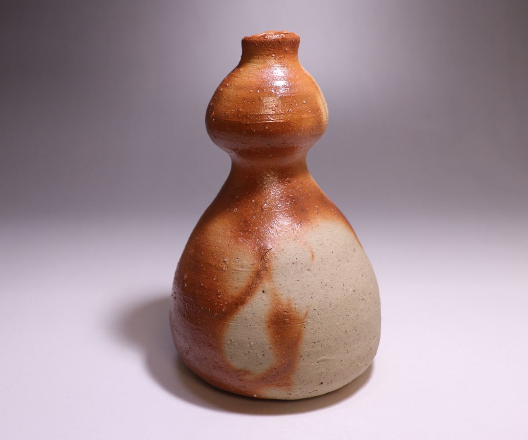 金重素山 作 「伊部火襷瓢形徳利」 ～備前焼専門卸小売店 川口陶楽苑～