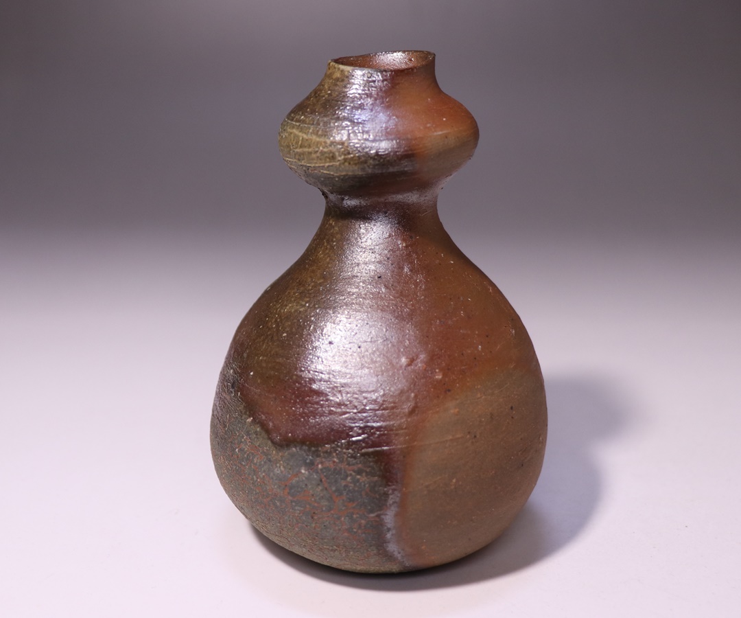 金重有邦 作 「備前ヒダスキ徳利」 ～備前焼専門卸小売店 川口陶楽苑～