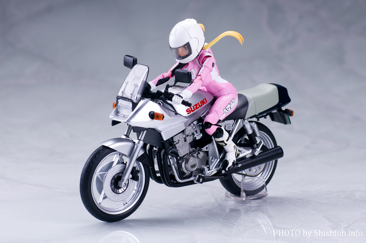 レビュー】 バンダイ S.H.Figuarts 鈴乃木凜（ライダースーツ