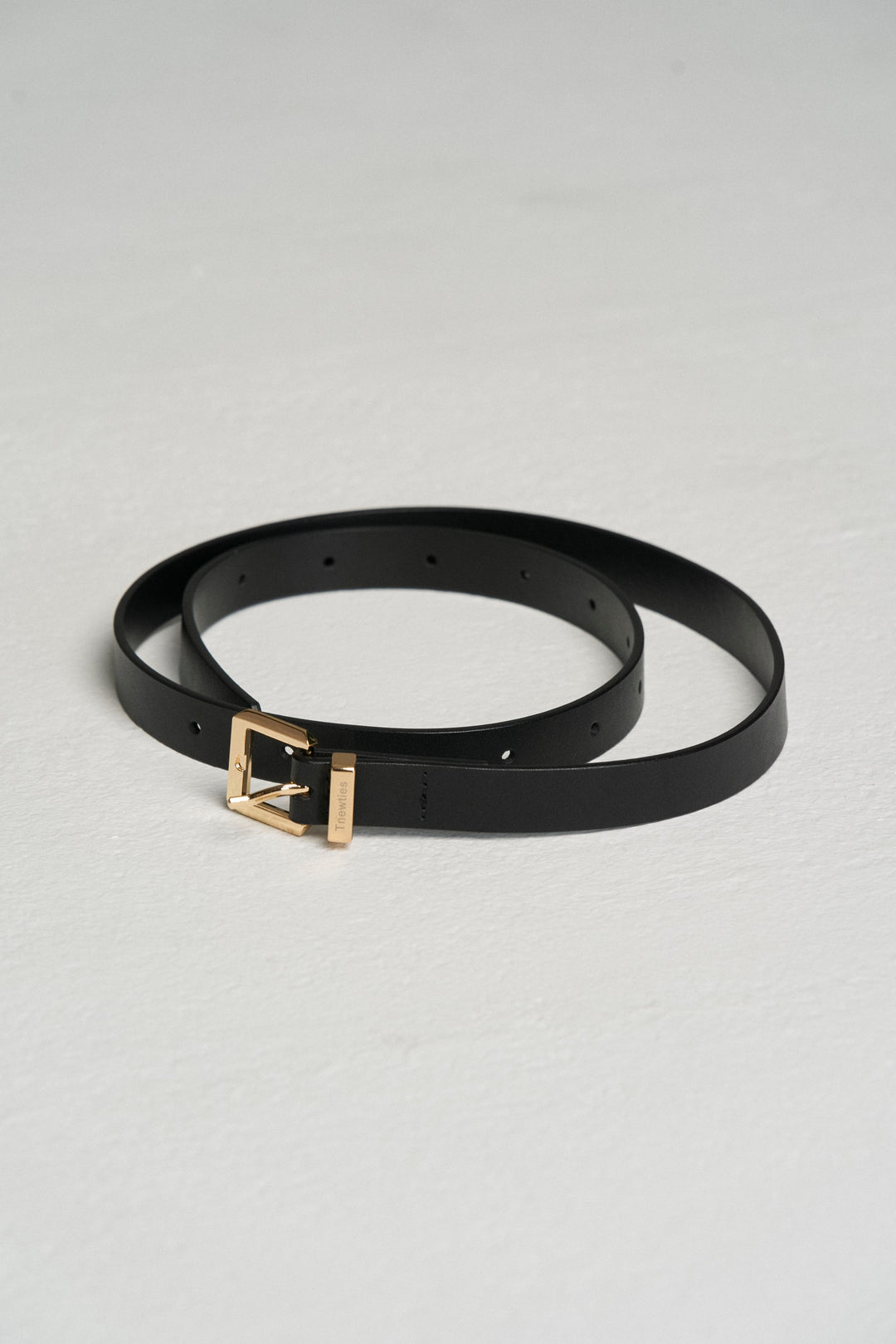 スクエアバックルレザーナローベルト – Tnewties