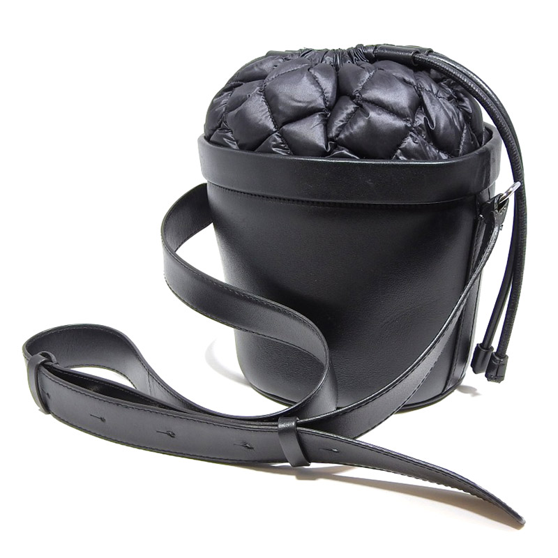 楽天市場】MONCLER モンクレール ショルダーバッグ レザー ブラック