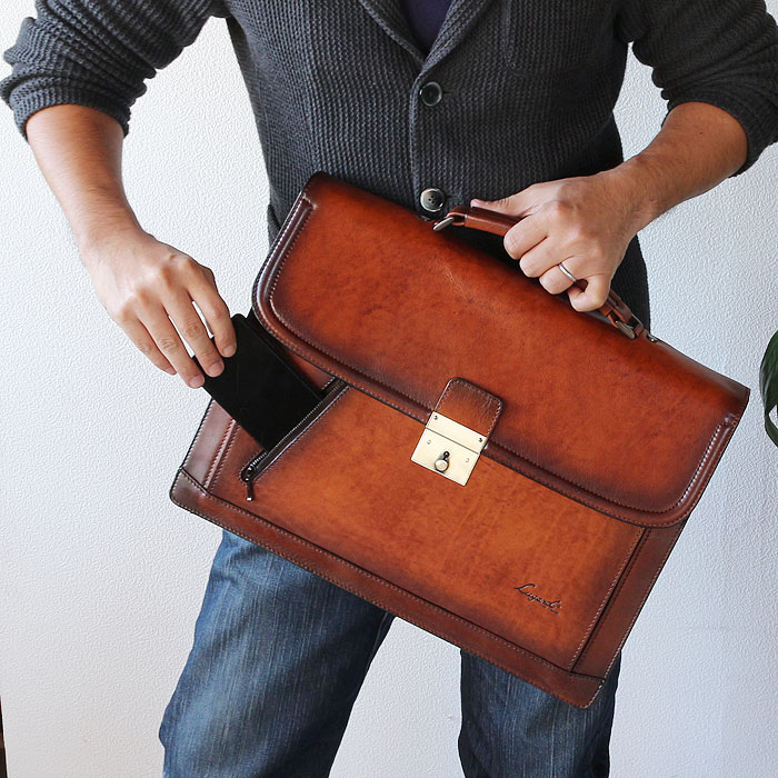 楽天市場】入荷未定 ダレスバッグ 被せ 鍵付き A4ファイル対応 薄マチ