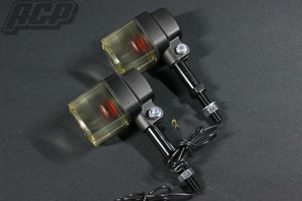 楽天市場】汎用 角型ウィンカー（黄ばみ/ブラック）ステー付き 2個