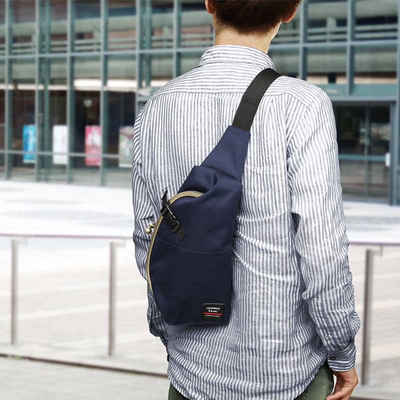 楽天市場】【在庫商品】ドロップ型がま口ボディバッグ【Sarei