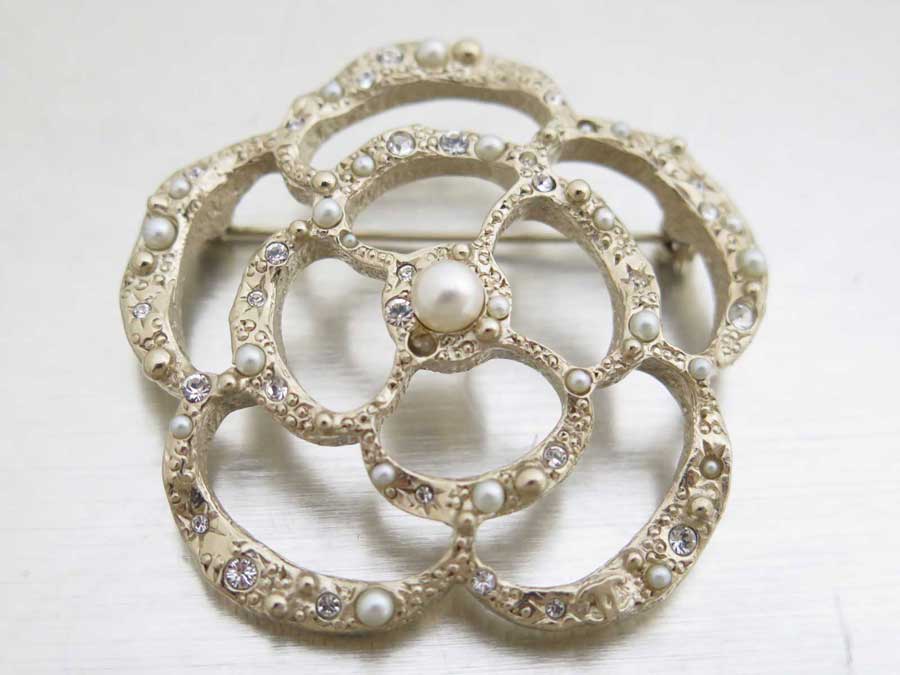 楽天市場】シャネル CHANEL ブローチ カメリア ゴールドxホワイトx