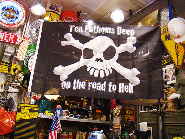 楽天市場】海賊フラッグ （スカル＆クロスボーン） アメリカン雑貨