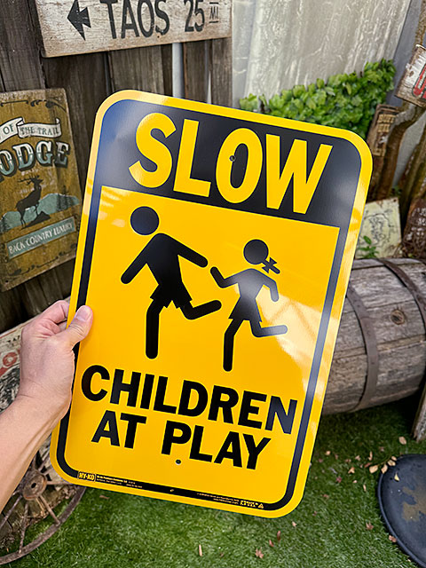 楽天市場】「スロー 子供が遊んでます」 アメリカン アルミサイン