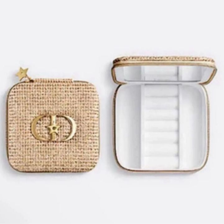 楽天市場】即日発送【2025限定ギフトボックス】クリスチャン