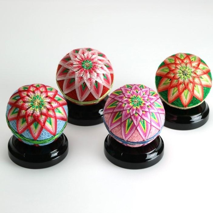 楽天市場】【ふるさと納税】【加賀手まり】花てまり・小（黒塗台