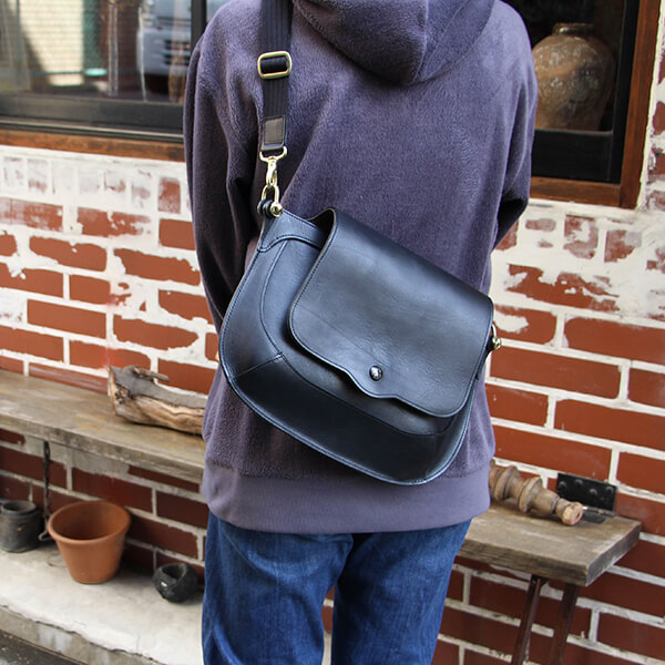 楽天市場】ビアベリー THE SINGLE FLAP ショルダーバッグ BEERBELLY 革